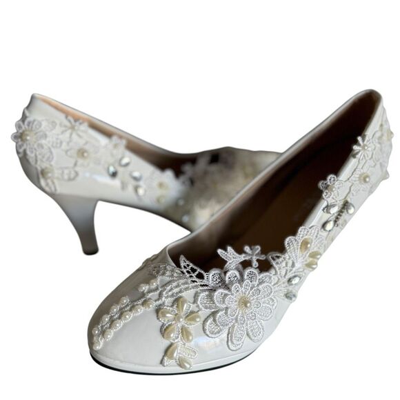 Embellished Embroidery Lace Bridal Heels Size 39 - Picture 3 of 10